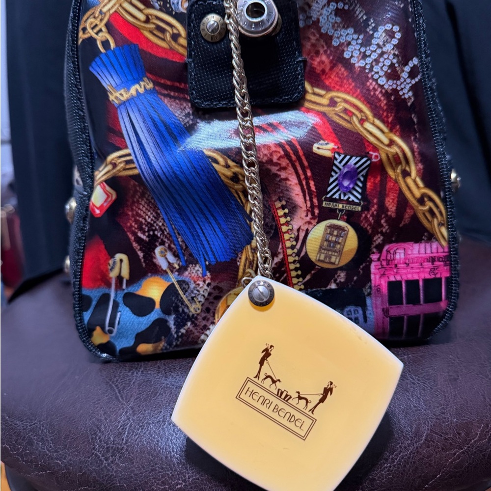 Henri Bendel Colorful Graphic Satchel Bag with Gold Chain Handles and mirror!❤️ - Picture 4 of 6
